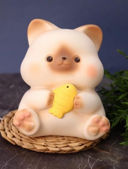 Копилка  пласт. "Кошка с рыбкой" 17 см