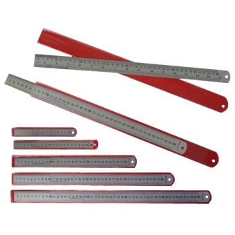 Линейка металлическая 30 см в чехле